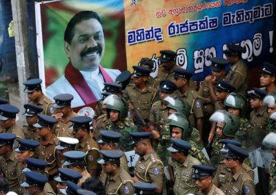 Sri Lanka, torna l’uomo forte Rajapaksa e la pace vacilla